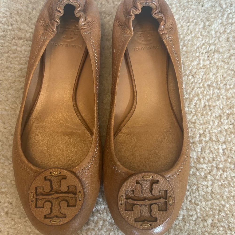 Tory Burch Tan Leather Flats with Logo Medallion